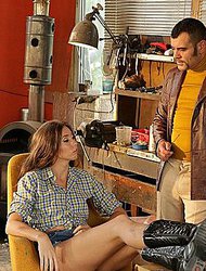 Ananta Shakti Facial Cumshot In Workshop