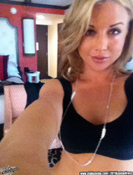 Kayden Kross phone camera