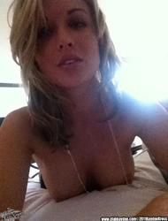 Kayden Kross phone camera