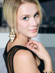 Bella Luce Elegant Blonde