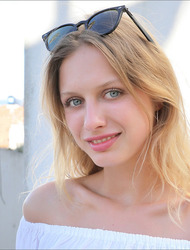 Clarice | Postcard from Lisbon