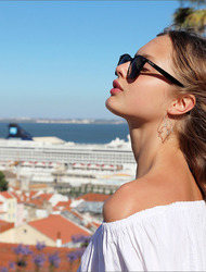 Clarice | Postcard from Lisbon