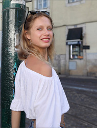 Clarice | Postcard from Lisbon