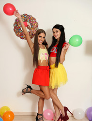 Young hotties who love to play