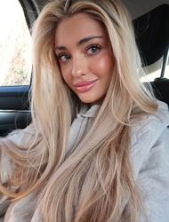 Girl From Moscow | Anya Ruban