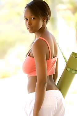 Jezabel Vessir Outdoor Yoga