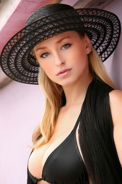 Dominika Sensual Challeng