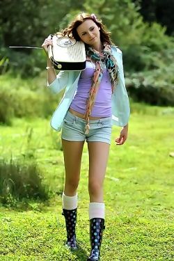 Chloe Smith woodstock Breath Takers